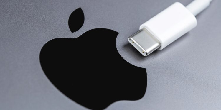 Apple adds USB-C charging to new Apple Pencil