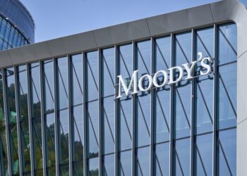 Moody’s warns of potential downgrade to US credit rating
