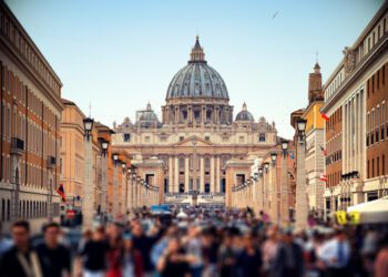 Vatican swaps to all-electric car fleet
