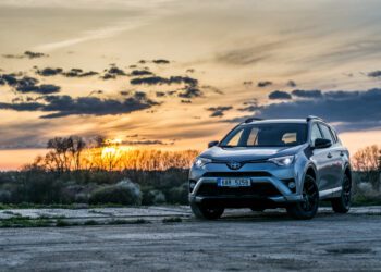 Toyota issues recall for 1.8 million RAV4s