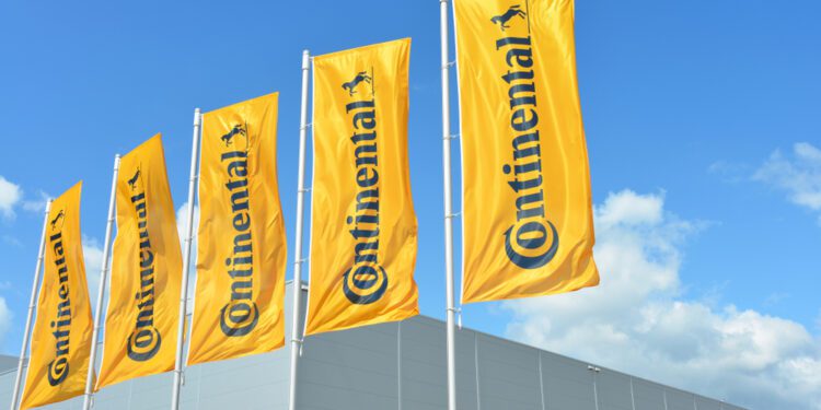 Continental to slash thousands of jobs