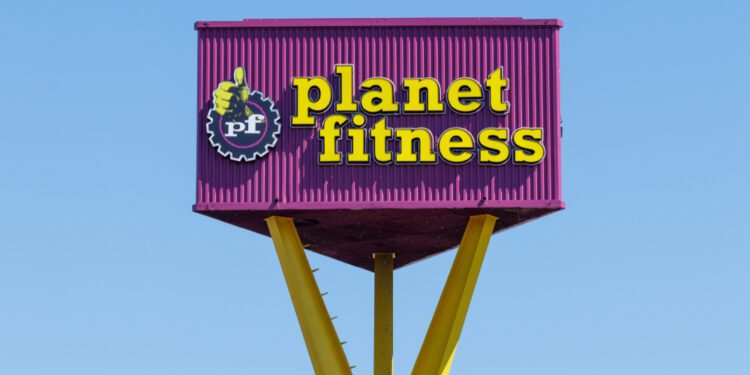 Planet Fitness beats Wall Street expectations, ups revenue outlook