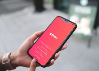 Match Group shares fall following Tinder paid subscriber pullback