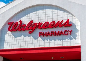 Walgreens axes corporate bonuses for 2023