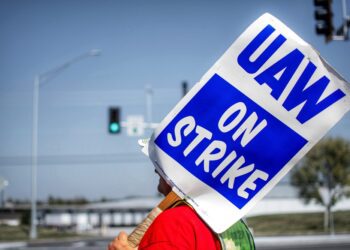 First plant votes to ratify tentative UAW-Ford labor deal