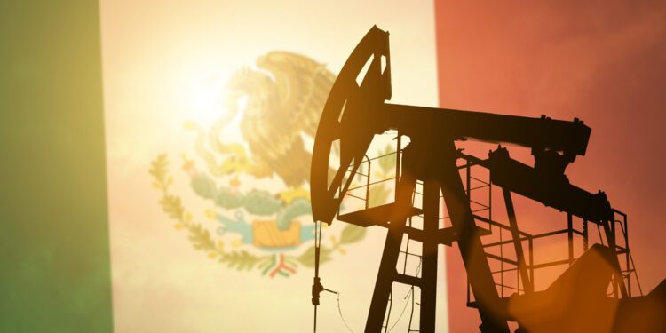 Southwest reaches new contract with pilots