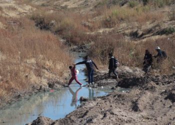 Biden nears immigration deal with senators