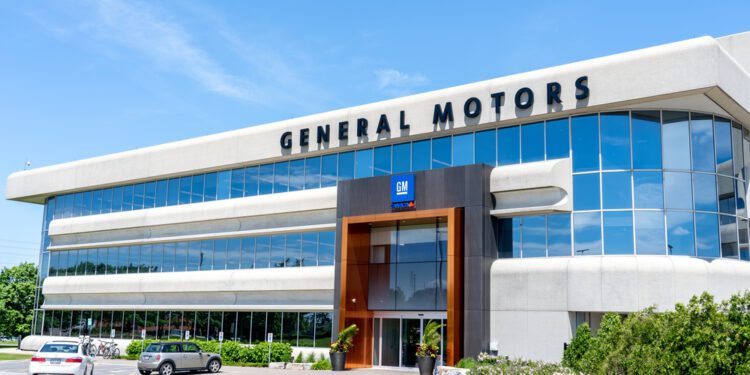 New US job openings hit two-year low in November