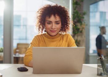 U.S. workers seeking remote jobs turn to international companies - CEO North America U.S. workers seeking remote jobs turn to international companies