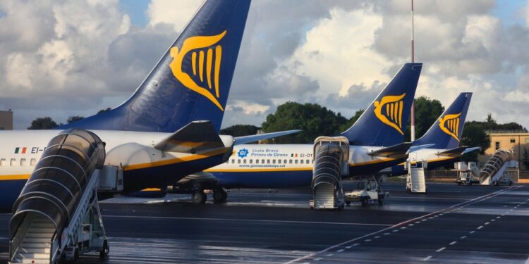 RyanAir sales drop after delisting on booking sites - CEO North America New US job openings hit two-year low in November