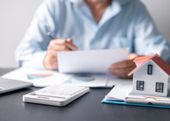 US mortgage rates rise for the first time since October