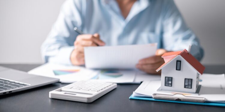 US mortgage rates rise for the first time since October - CEO North America US mortgage rates rise for the first time since October