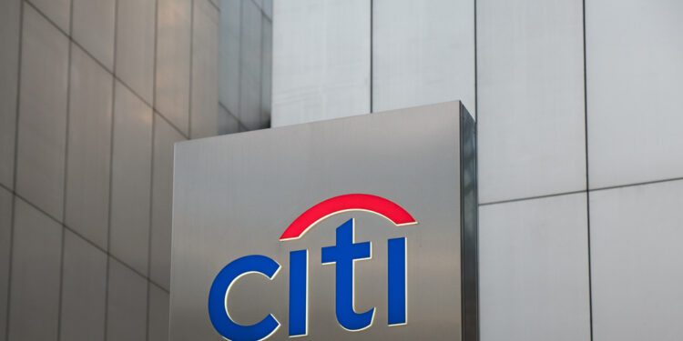 Citigroup to layoff 10% of staff