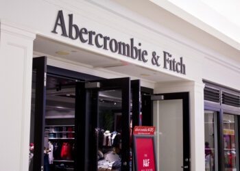 Future of retail is “small, omni stores,” CEO says