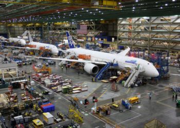 Experts weigh in on how Boeing should rebuild trust