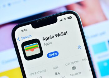 Apple hit by multiple consumer lawsuits