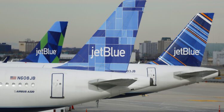 JetBlue cuts routes, exits 5 cities - CEO North America JetBlue cuts routes, exits 5 cities