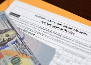 Unemployment applications up, but layoffs stay low