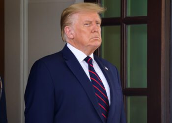 Trump stock tumbles after notice of new shares