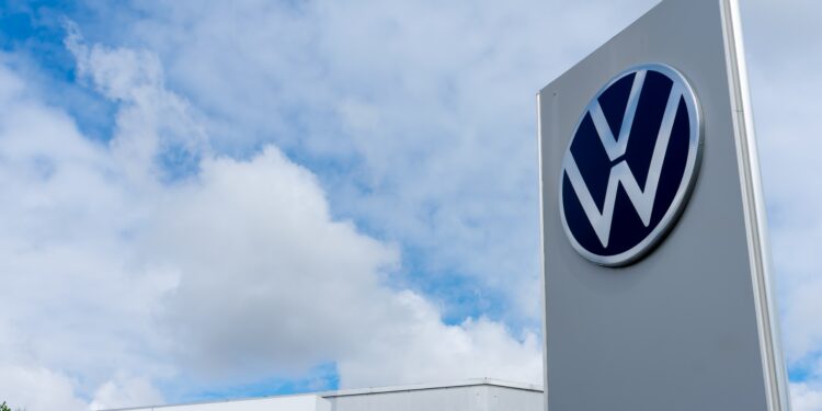 VW automakers overwhelmingly vote to join union - CEO North America VW automakers overwhelmingly vote to join union
