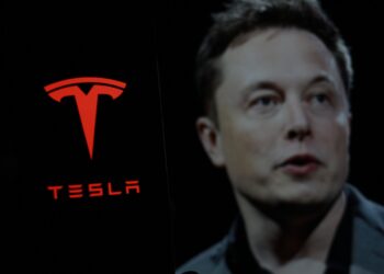 Musk could follow in the footsteps of former floundering  company founders