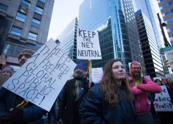 FCC restores net neutrality rules