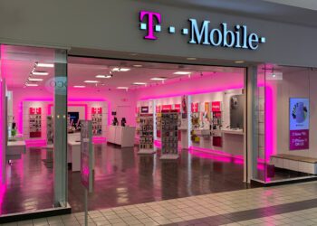 T-Mobile spends $4.4B to acquire majority of U.S. Cellular