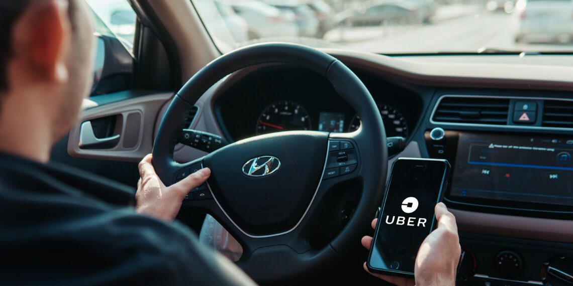 Uber tops revenue expectations, but reports net loss