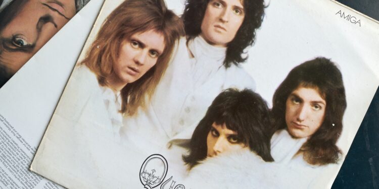 Sony in talks to buy Queen's music catalogue - CEO North America Sony in talks to buy Queen’s music catalogue