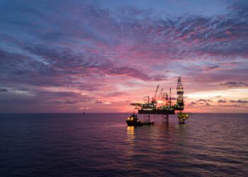 Noble to acquire Diamond Offshore Drilling