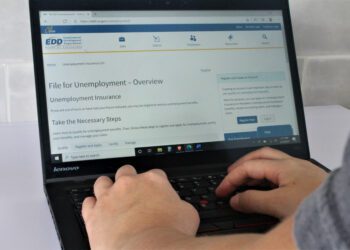 Americans face longer periods of unemployment amid slowing economy