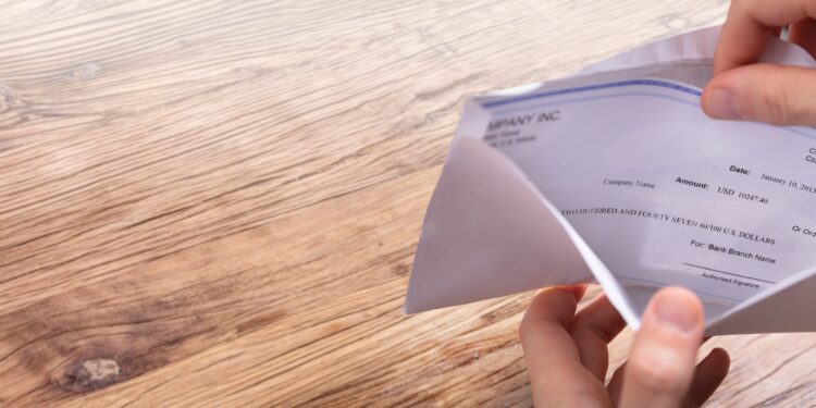 CFPB says paycheck advance apps are loans, subject to lending laws - CEO North America CFPB says paycheck advance apps are loans, subject to lending laws