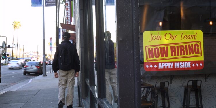 U.S. job openings rise unexpectedly in May, showing labor market strength