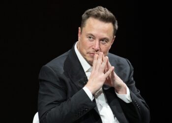 Musk to move HQs to Texas over California transgender law