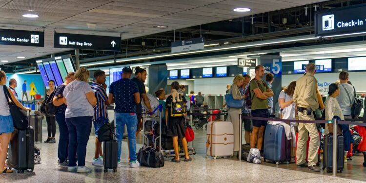 TSA sets new record with 3 million passengers screened in a single day