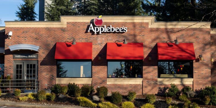 CEO: Restaurant chains must compete on value to attract diners - CEO North America CEO: Restaurant chains must compete on value to attract diners