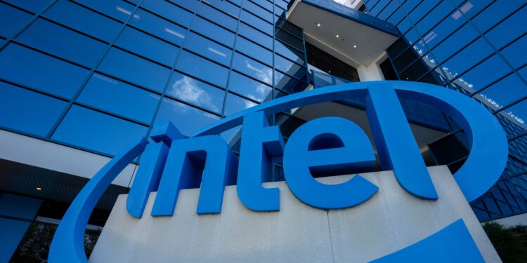 Intel announces massive layoffs amid ongoing financial struggles