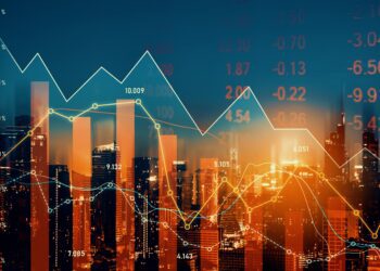 Expert: Stay calm and avoid panic-selling during market turmoil