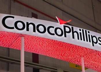 ConocoPhillips to buy Marathon Oil