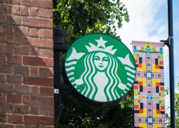 Starbucks replaces CEO with Chipotle’s Brian Niccol