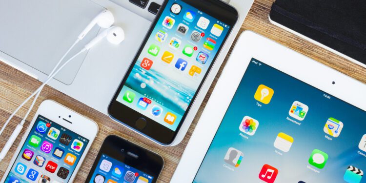 Apple reports strong third-quarter earnings with 5% revenue growth - CEO North America Apple reports strong third-quarter earnings with 5% revenue growth