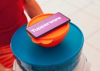 Tupperware seeks Chapter 11 protection