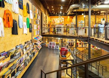 Urban Outfitters admits it doesn’t know how to sell to Gen Z. Now it wants to pull off an Abercrombie-like turnaround