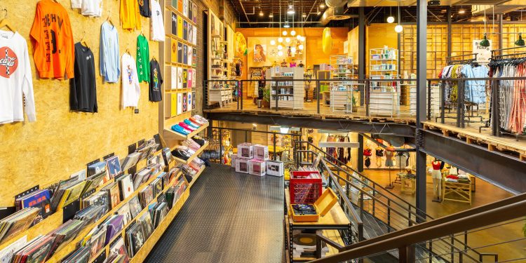 Urban Outfitters admits it doesn’t know how to sell to Gen Z. Now it wants to pull off an Abercrombie-like turnaround