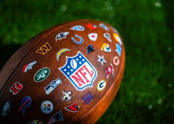 Cosm gains rights to broadcast NFL