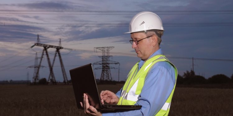 Duke Energy Florida convenes 16,000 technicians to staging sites