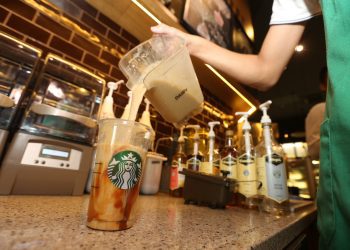 Starbucks makes major changes to “win back customers”