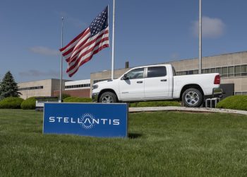 Carmaker Stellantis sees sales drop in 3Q24