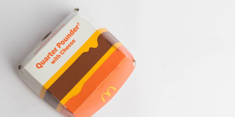 McDonald's E. coli emergency sees Yum Brands and Burger King also remove onions from restaurants - CEO North America McDonald’s E. coli emergency sees Yum Brands and Burger King also remove onions from restaurants