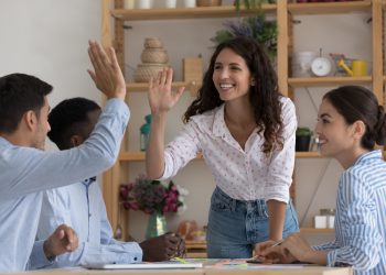 When Expressing Gratitude to Employees, Timing Matters